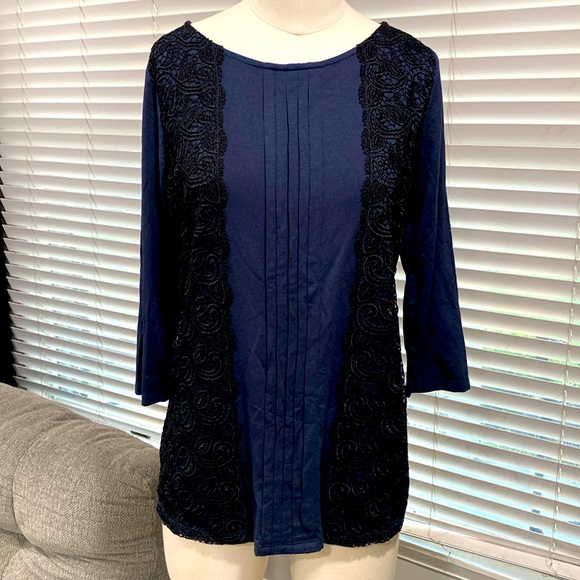 Ann Taylor Tops - ANN TAYLOR Navy Blue 3/4 Sleeve Top w Black Lace Detail MEDIUM